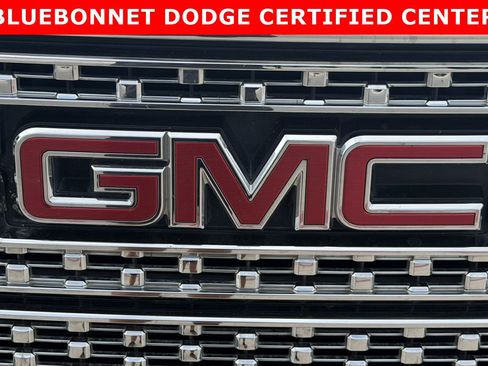 Used 2019 GMC Sierra 2500 Denali w/ Duramax Plus Package AWD/4WD image 5
