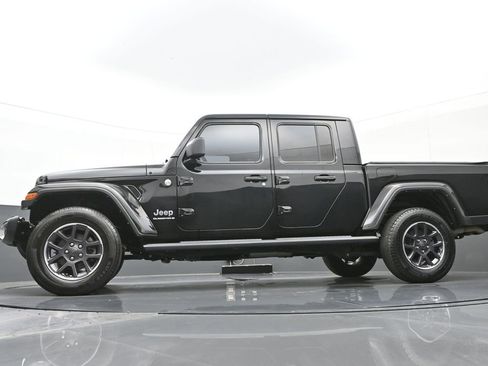 Used 2023 Jeep Gladiator Overland image 43