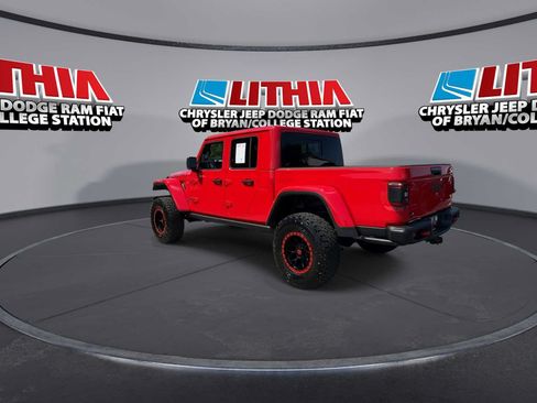 Used 2025 Jeep Gladiator Rubicon AWD/4WD image 6