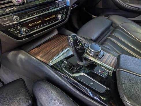 Used 2017 BMW 530i xDrive AWD/4WD image 21
