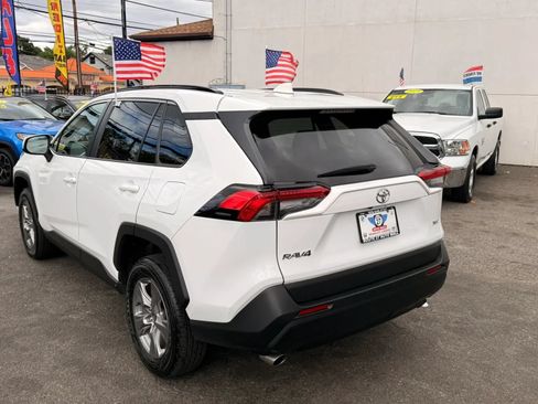 Used 2024 Toyota RAV4 XLE FWD image 5