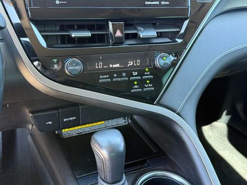 Used 2021 Toyota Camry XSE w/ Cold Weather Package image 20