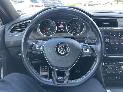 Used 2021 Volkswagen Tiguan SE image 10