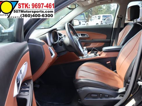 Used 2017 Chevrolet Equinox Premier w/ Enhanced Convenience Package AWD/4WD image 13