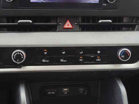 Used 2023 Kia Sportage LX FWD image 23