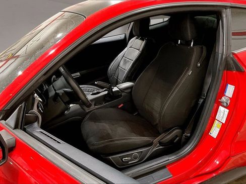 Used 2017 Ford Mustang GT w/ GT Performance Package RWD image 21