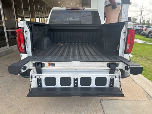 Used 2022 GMC Sierra 1500 SLT AWD/4WD image 12