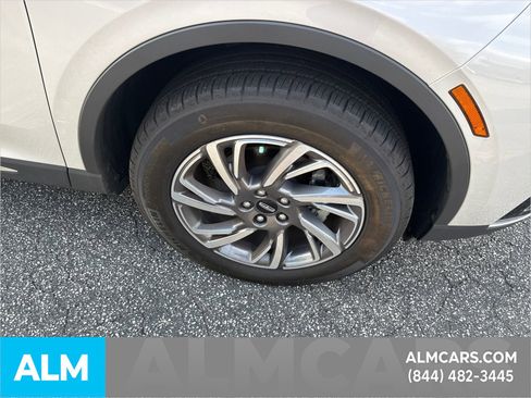 Used 2023 Lincoln Corsair Standard image 16