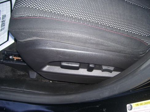 Used 2016 Chevrolet Equinox LT w/ Convenience Package image 11