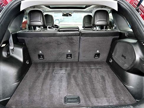 Used 2020 Jeep Cherokee Latitude Plus FWD image 9