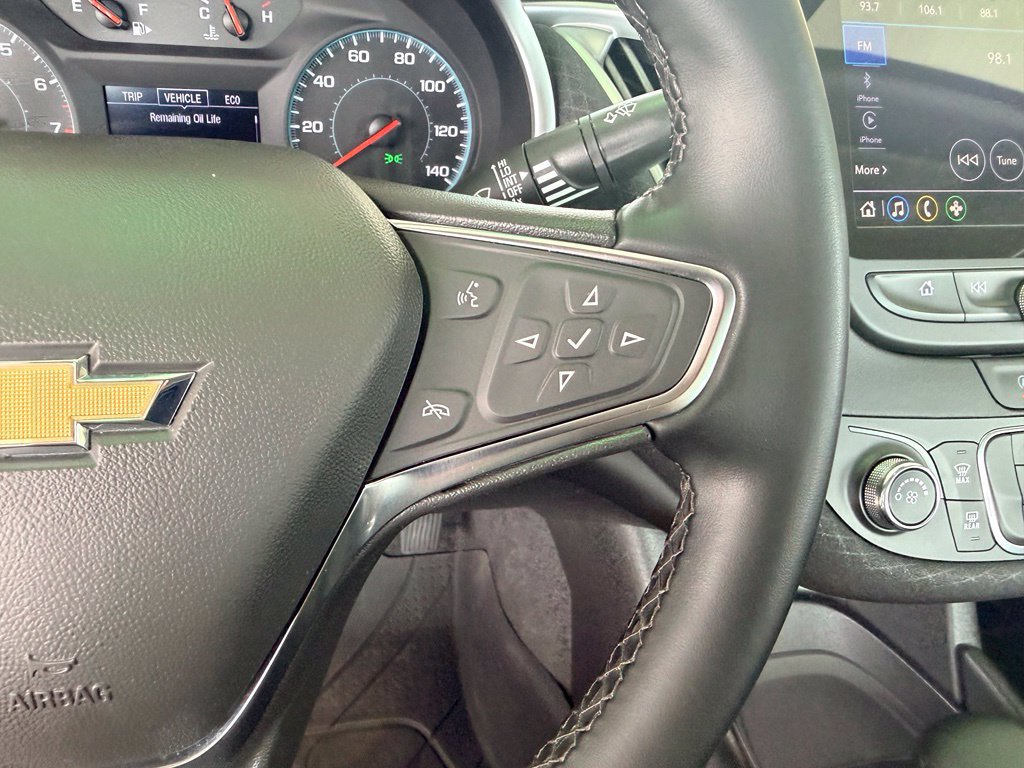 Used 2025 Chevrolet Malibu RS FWD image 22