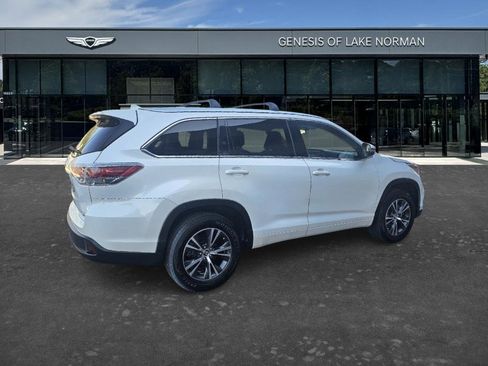 Used 2016 Toyota Highlander XLE image 5