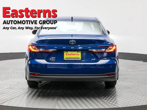 Used 2025 Toyota Camry LE w/ Convenience Package image 6
