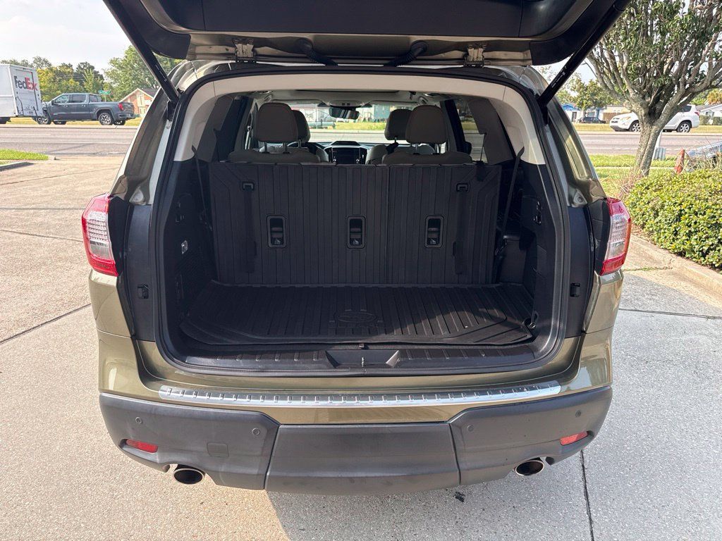 Used 2023 Subaru Ascent Limited w/ Technology Package AWD/4WD image 27