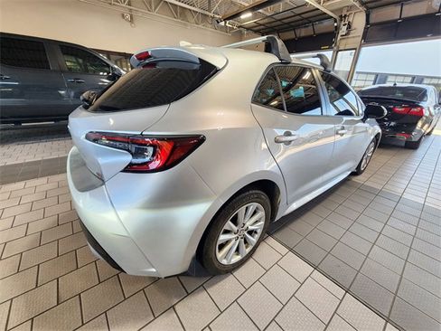 Used 2024 Toyota Corolla SE FWD image 5