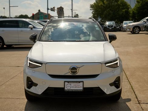 Certified 2023 Volvo XC40 Recharge Ultimate w/ Protection Package Premier image 5