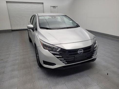 Used 2025 Nissan Versa SV FWD image 14