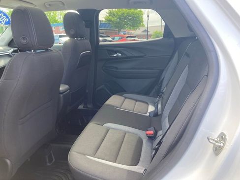 Used 2024 Chevrolet TrailBlazer LT w/ Convenience Package AWD/4WD image 16