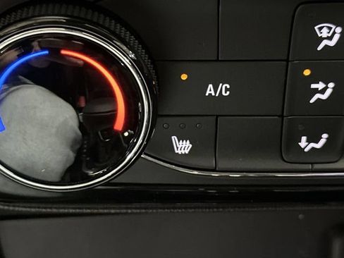 Used 2024 Buick Encore GX Sport Touring AWD/4WD image 34
