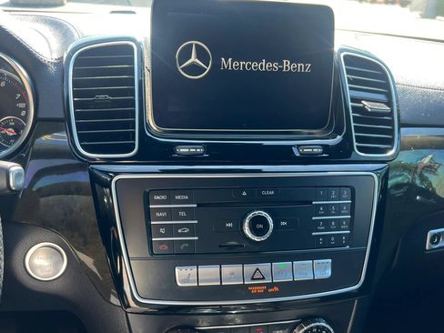 Used 2017 Mercedes-Benz GLS 450 4MATIC image 22