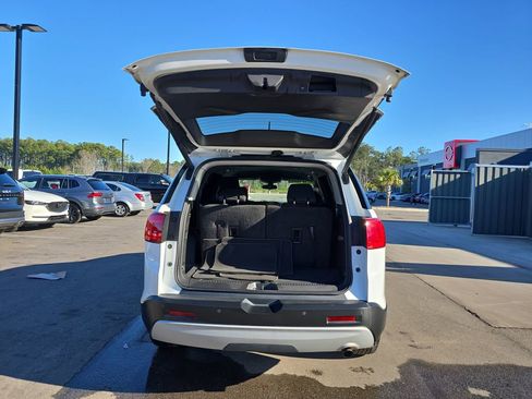 Used 2017 GMC Acadia SLE w/ Driver Alert Package I image 17