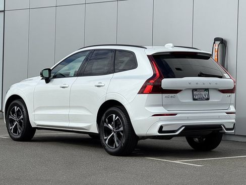 Used 2026 Volvo XC60 B5 Core AWD/4WD image 3