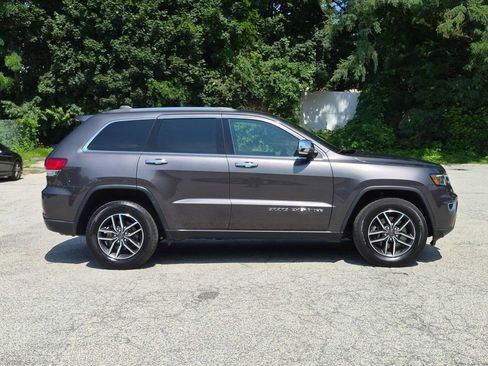 Used 2021 Jeep Grand Cherokee Limited w/ Premium Lighting Group AWD/4WD image 2