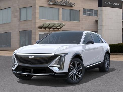 New 2026 Cadillac Lyriq Luxury AWD/4WD image 6