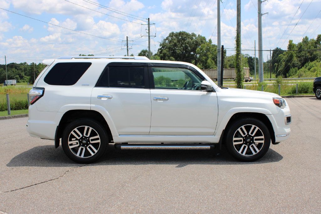 Used 2022 Toyota 4Runner Limited AWD/4WD image 5