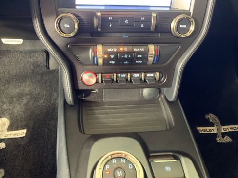 Used 2020 Ford Mustang Shelby GT500 w/ Carbon Fiber Track Pack image 25