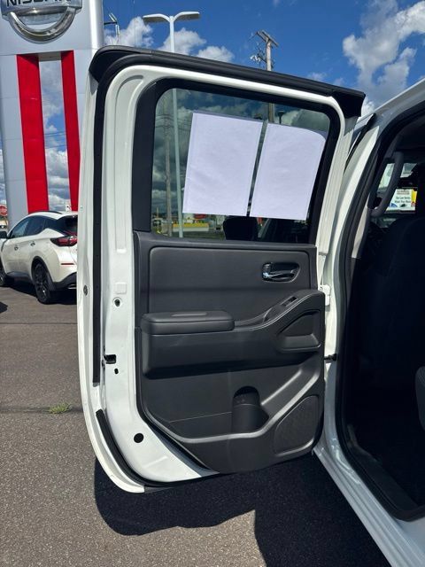 Certified 2025 Nissan Frontier SV w/ SV Convenience Package AWD/4WD image 15