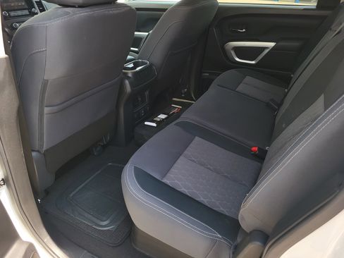 Used 2024 Nissan Titan SV w/ SV Convenience Package image 27