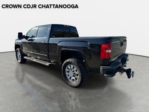 Used 2019 GMC Sierra 2500 Denali w/ Duramax Plus Package image 3