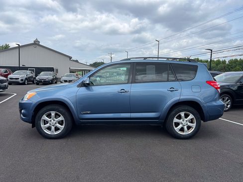 Used 2011 Toyota RAV4 Limited AWD/4WD image 2