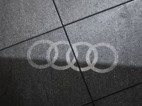 Used 2025 Audi Q7 3.0T Premium w/ Convenience Package image 24