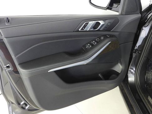 Used 2023 BMW X5 xDrive40i w/ Parking Assistance Package image 11