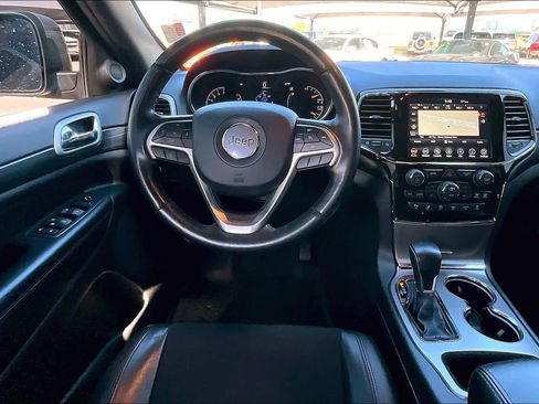 Used 2022 Jeep Grand Cherokee Laredo X RWD image 5