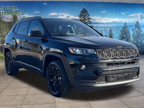 New 2026 Jeep Compass Latitude image 3