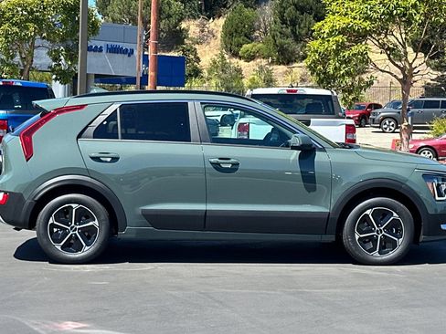 New 2026 Kia Niro EX w/ EX Premium Package FWD image 3