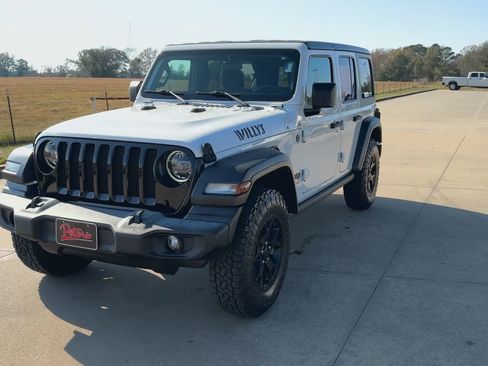 Used 2020 Jeep Wrangler Unlimited Sport S image 4