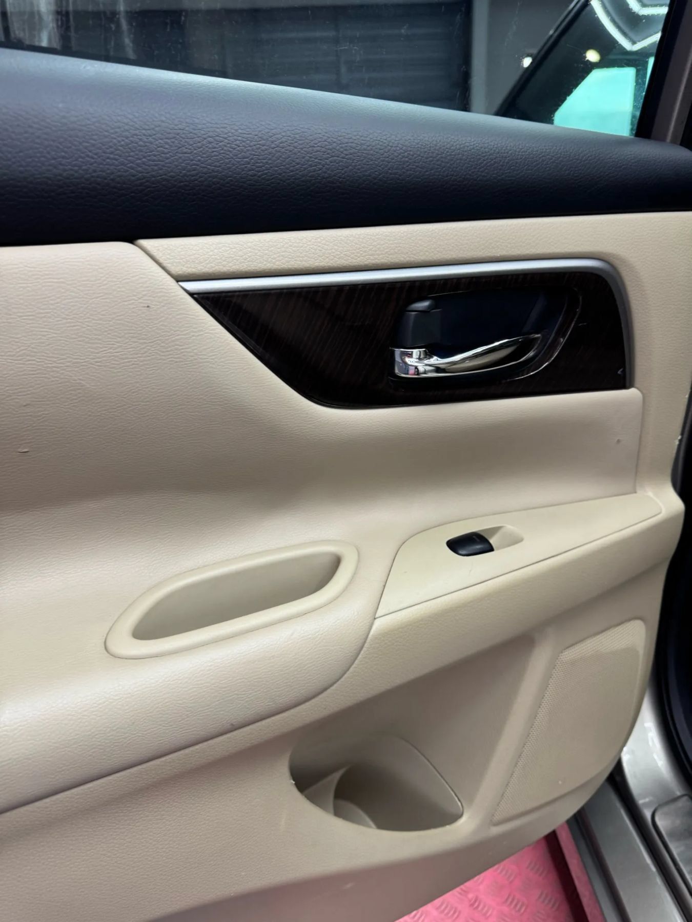 Used 2015 Nissan Altima 2.5 SL w/ Technology Package FWD image 20