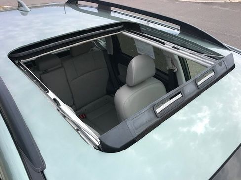 Used 2017 Subaru Forester 2.5i Limited image 9