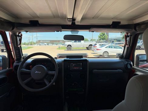 Used 2009 Jeep Wrangler Unlimited X AWD/4WD image 20