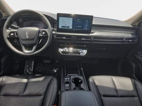 Used 2023 Lincoln Corsair FWD image 12