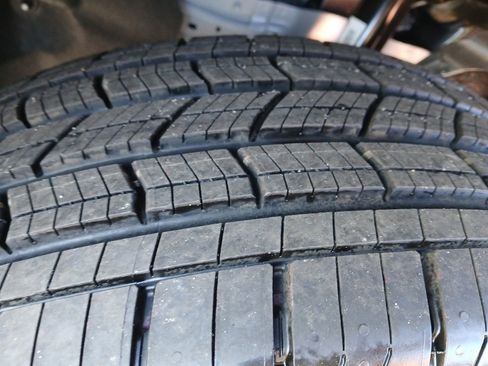 New 2025 Jeep Grand Cherokee Laredo X image 15