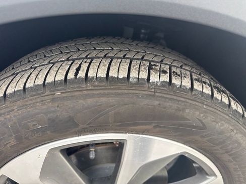 Used 2025 Ford Escape Platinum w/ Premium Technology Package image 23