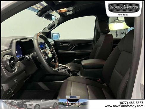 Used 2023 Chevrolet Colorado W/T w/ WT Convenience Package II AWD/4WD image 16