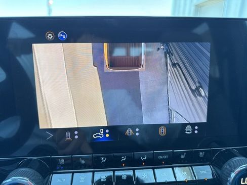 New 2026 Chevrolet Colorado ZR2 w/ Technology Package AWD/4WD image 30