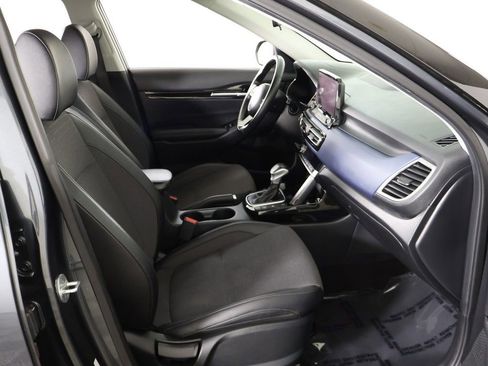 Used 2023 Kia Seltos S w/ Navigation Package AWD/4WD image 29