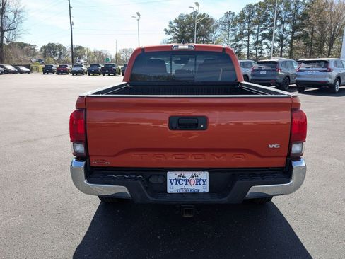 Used 2018 Toyota Tacoma SR5 image 7